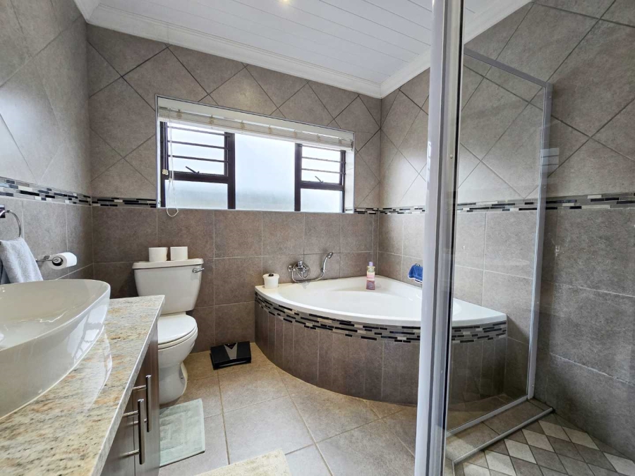 3 Bedroom Property for Sale in Stilbaai Wes Western Cape